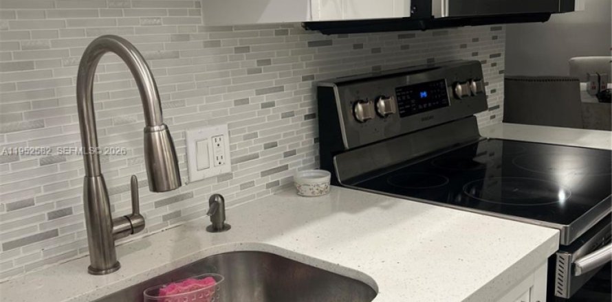 Condo à Aventura, Floride, 2 chambres № 2025773