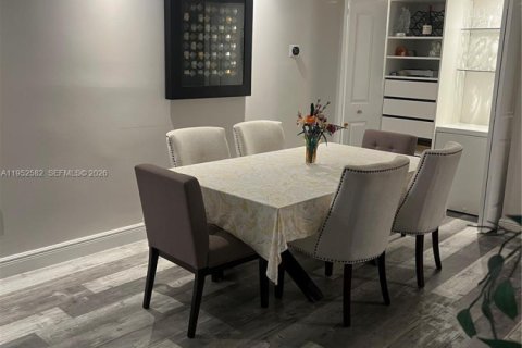 Copropriété à louer à Aventura, Floride: 2 chambres, 92.53 m2 № 2025773 - photo 8