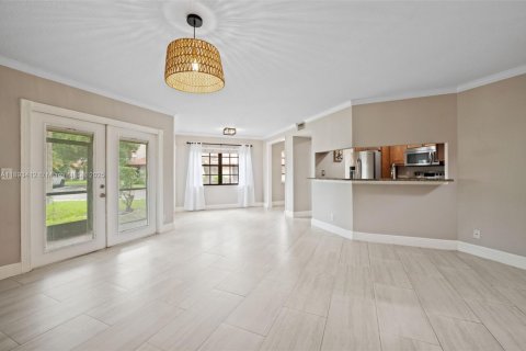 Townhouse in Plantation, Florida 2 bedrooms, 110.46 sq.m. № 1945498 - photo 5