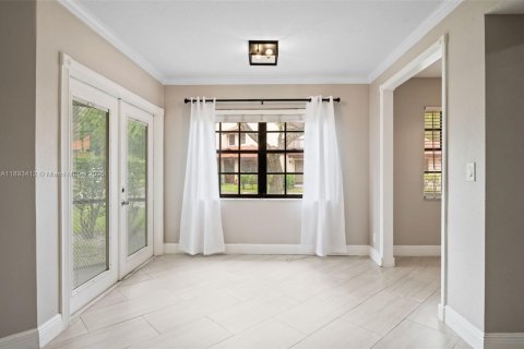 Townhouse in Plantation, Florida 2 bedrooms, 110.46 sq.m. № 1945498 - photo 11