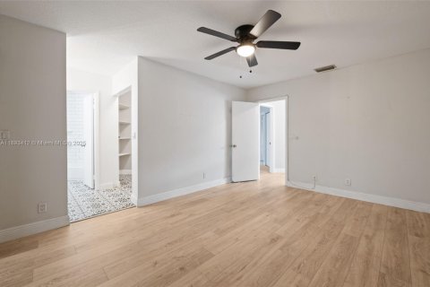 Townhouse in Plantation, Florida 2 bedrooms, 110.46 sq.m. № 1945498 - photo 20