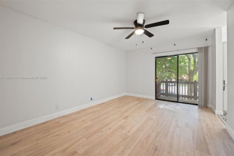 Townhouse in Plantation, Florida 2 bedrooms, 110.46 sq.m. № 1945498 - photo 19