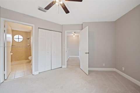 Townhouse in Plantation, Florida 2 bedrooms, 110.46 sq.m. № 1945498 - photo 27