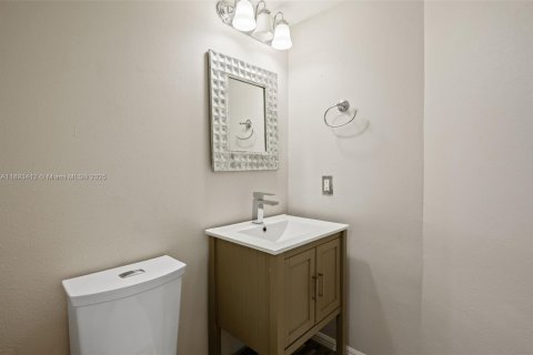Townhouse in Plantation, Florida 2 bedrooms, 110.46 sq.m. № 1945498 - photo 29