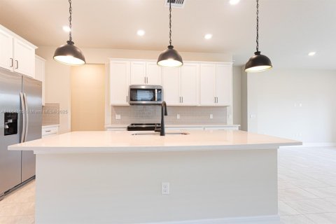 Townhouse in Lake Worth, Florida 3 bedrooms, 169.64 sq.m. № 1891954 - photo 6