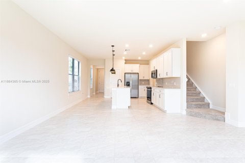 Townhouse in Lake Worth, Florida 3 bedrooms, 169.64 sq.m. № 1891954 - photo 8