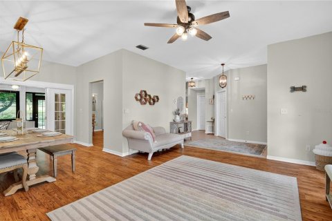 House in Mount Dora, Florida 4 bedrooms, 199.46 sq.m. № 1915603 - photo 12