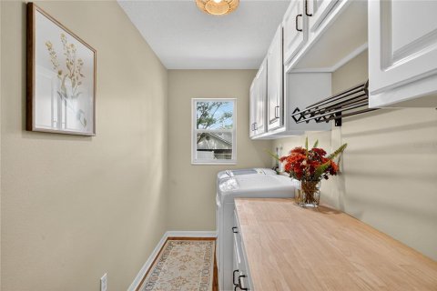 House in Mount Dora, Florida 4 bedrooms, 199.46 sq.m. № 1915603 - photo 22