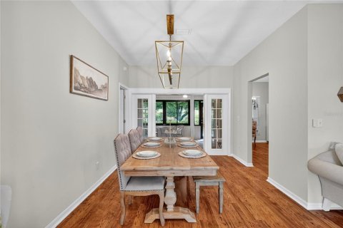 House in Mount Dora, Florida 4 bedrooms, 199.46 sq.m. № 1915603 - photo 8