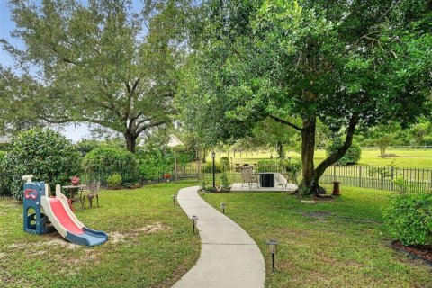 House in Mount Dora, Florida 4 bedrooms, 199.46 sq.m. № 1915603 - photo 30