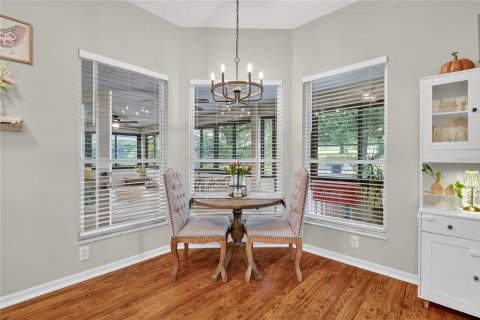 House in Mount Dora, Florida 4 bedrooms, 199.46 sq.m. № 1915603 - photo 7