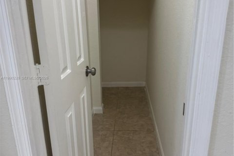 Купить виллу или дом в Хомстед, Флорида 3 спальни, 120.96м2, № 2052276 - фото 27