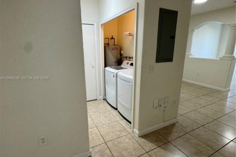 Купить виллу или дом в Хомстед, Флорида 3 спальни, 120.96м2, № 2052276 - фото 6