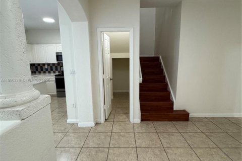 Купить виллу или дом в Хомстед, Флорида 3 спальни, 120.96м2, № 2052276 - фото 21