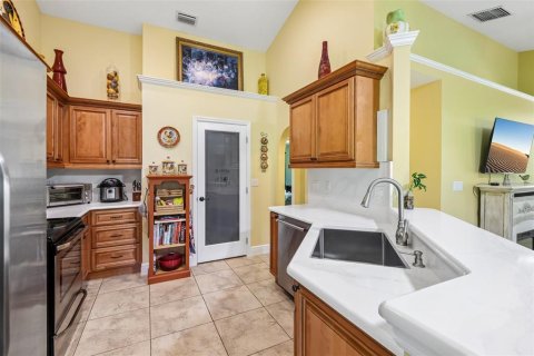 House in Umatilla, Florida 3 bedrooms, 133.41 sq.m. № 2237580 - photo 22