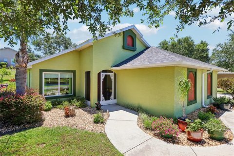 House in Umatilla, Florida 3 bedrooms, 133.41 sq.m. № 2237580 - photo 3