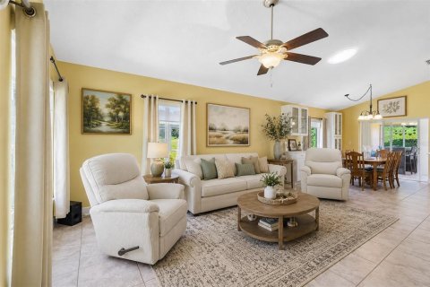 House in Umatilla, Florida 3 bedrooms, 133.41 sq.m. № 2237580 - photo 13