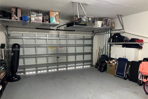 Купить виллу или дом в Хомстед, Флорида 3 спальни, 157.75м2, № 2056834 - фото 28