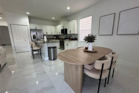 Купить виллу или дом в Хомстед, Флорида 3 спальни, 157.75м2, № 2056834 - фото 11