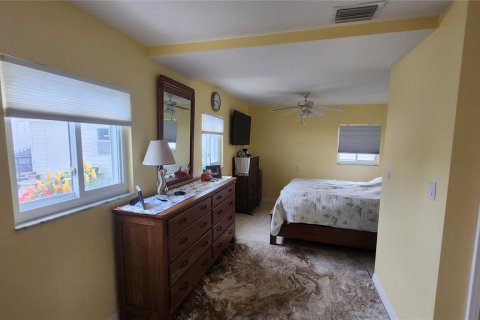 House in Ruskin, Florida 3 bedrooms, 132.66 sq.m. № 1626418 - photo 22