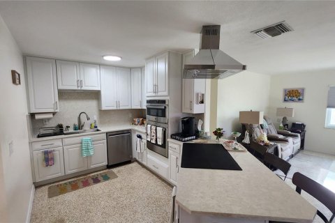 House in Ruskin, Florida 3 bedrooms, 132.66 sq.m. № 1626418 - photo 30