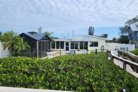 House in Ruskin, Florida 3 bedrooms, 132.66 sq.m. № 1626418 - photo 10