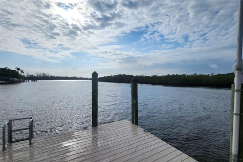 House in Ruskin, Florida 3 bedrooms, 132.66 sq.m. № 1626418 - photo 11