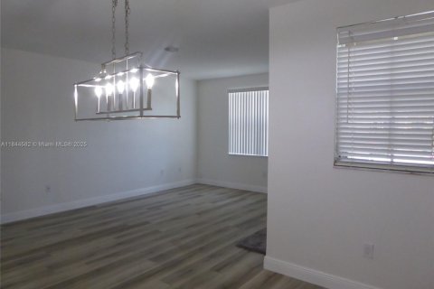 Touwnhouse à vendre à Homestead, Floride: 3 chambres, 147.16 m2 № 2089180 - photo 3