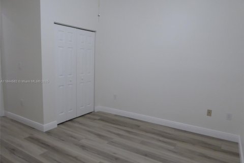 Touwnhouse à vendre à Homestead, Floride: 3 chambres, 147.16 m2 № 2089180 - photo 16