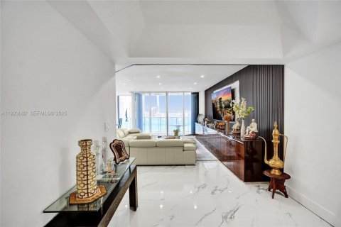 Condominio en venta en Aventura, Florida, 3 dormitorios, 229.47 m2 № 1982091 - foto 13