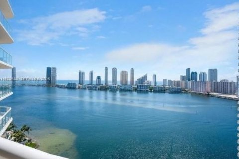 Condominio en venta en Aventura, Florida, 3 dormitorios, 229.47 m2 № 1982091 - foto 8