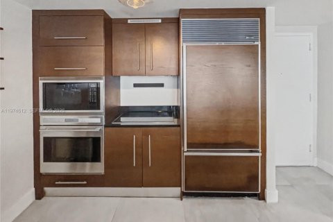 Condominio en alquiler en Miami, Florida, 1 dormitorio, 75.81 m2 № 2040297 - foto 18