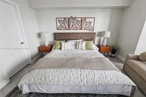 Condominio en alquiler en Miami, Florida, 1 dormitorio, 75.81 m2 № 2040297 - foto 12
