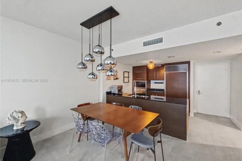 Condominio en alquiler en Miami, Florida, 1 dormitorio, 75.81 m2 № 2040297 - foto 21