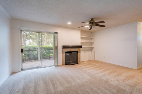 Condo in Tampa, Florida, 2 bedrooms  № 2199971 - photo 17