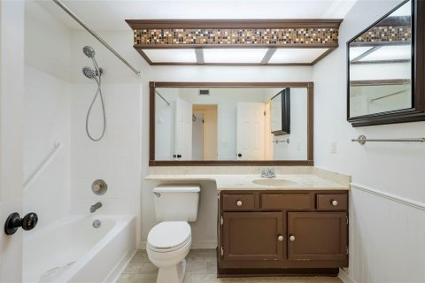Condo in Tampa, Florida, 2 bedrooms  № 2199971 - photo 21