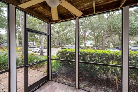 Condo in Tampa, Florida, 2 bedrooms  № 2199971 - photo 28
