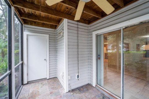 Condo in Tampa, Florida, 2 bedrooms  № 2199971 - photo 29