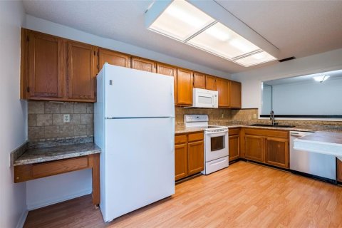 Condo in Tampa, Florida, 2 bedrooms  № 2199971 - photo 7