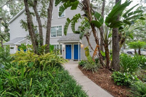 Condo in Tampa, Florida, 2 bedrooms № 2199971