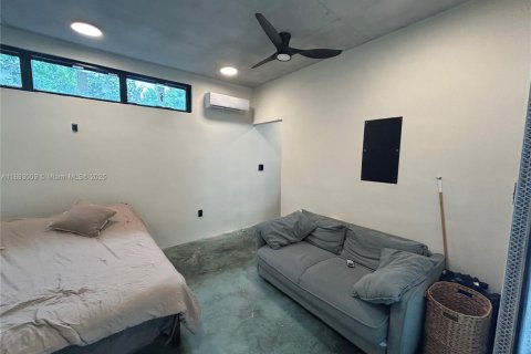 Villa ou maison à vendre à Miami, Floride: 4 chambres, 130.06 m2 № 1949347 - photo 14