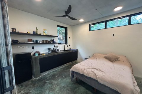 Villa ou maison à vendre à Miami, Floride: 4 chambres, 130.06 m2 № 1949347 - photo 13