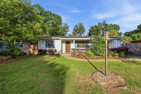 House in Orange City, Florida 3 bedrooms, 135.08 sq.m. № 2201032