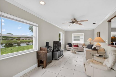 House in West Palm Beach, Florida 2 bedrooms, 139.82 sq.m. № 1775211 - photo 20