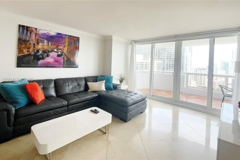 Condo in Miami, Florida, 1 bedroom  № 2035532 - photo 6
