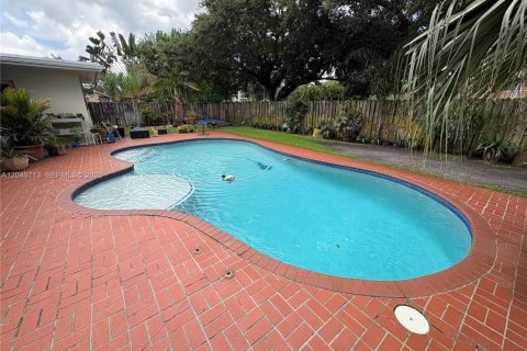 Casa en venta en Cooper City, Florida, 3 dormitorios, 165.92 m2 № 2270734 - foto 4
