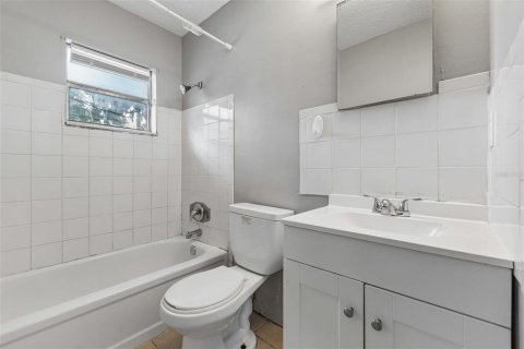 Condo in Holly Hill, Florida, 2 bedrooms № 2277309 - photo 16