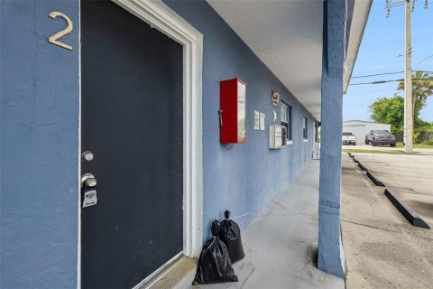 Condo in Holly Hill, Florida, 2 bedrooms № 2277309 - photo 4