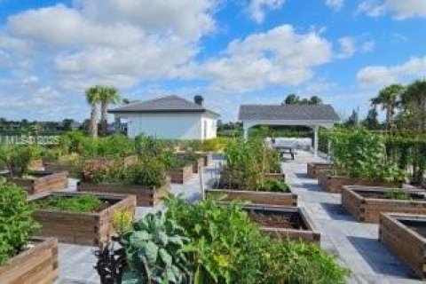 House in Port St. Lucie, Florida 3 bedrooms, 148.55 sq.m. № 1946047 - photo 8