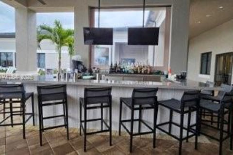 House in Port St. Lucie, Florida 3 bedrooms, 148.55 sq.m. № 1946047 - photo 6